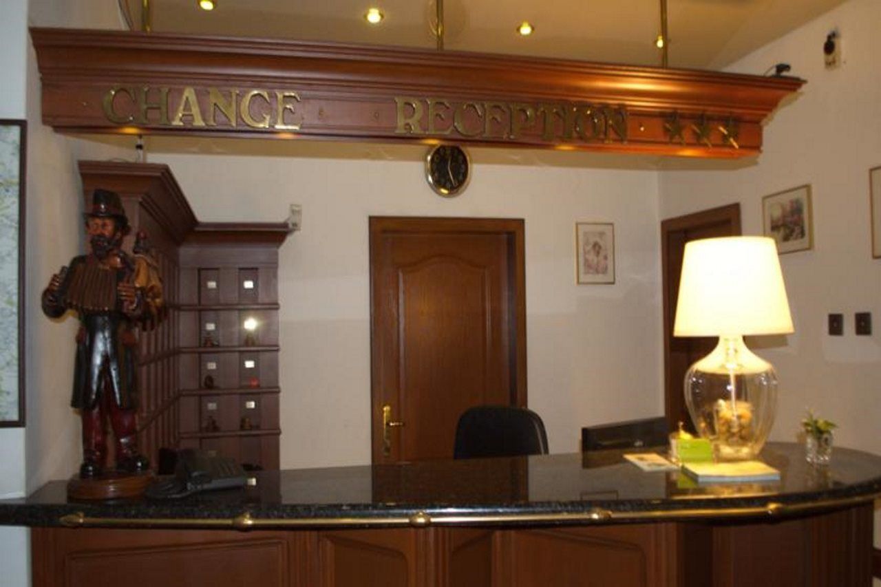 Hotel Otar براغ المظهر الخارجي الصورة