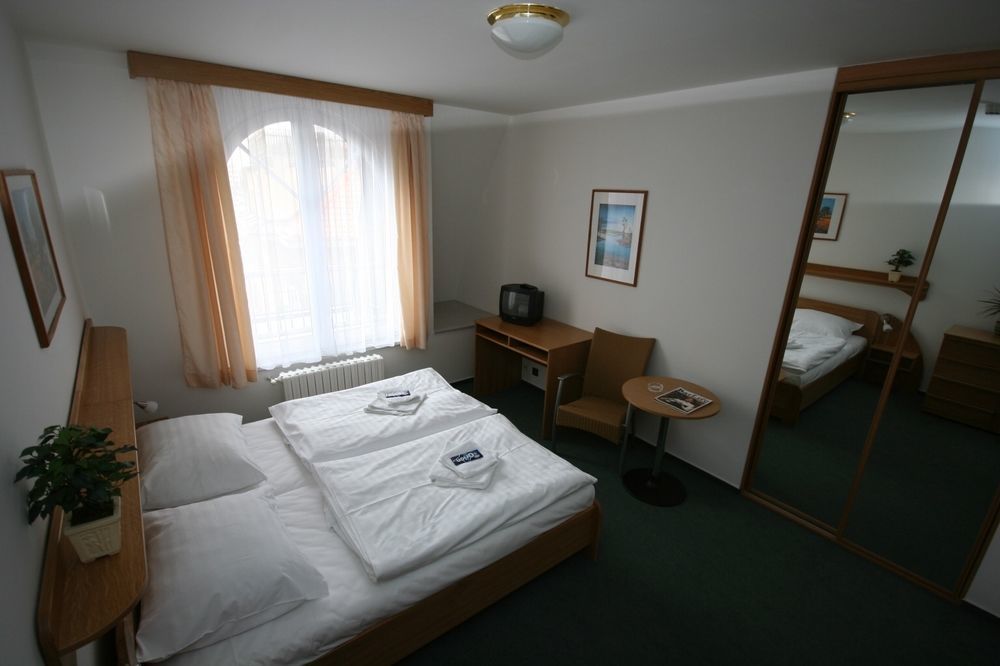 Hotel Otar براغ المظهر الخارجي الصورة
