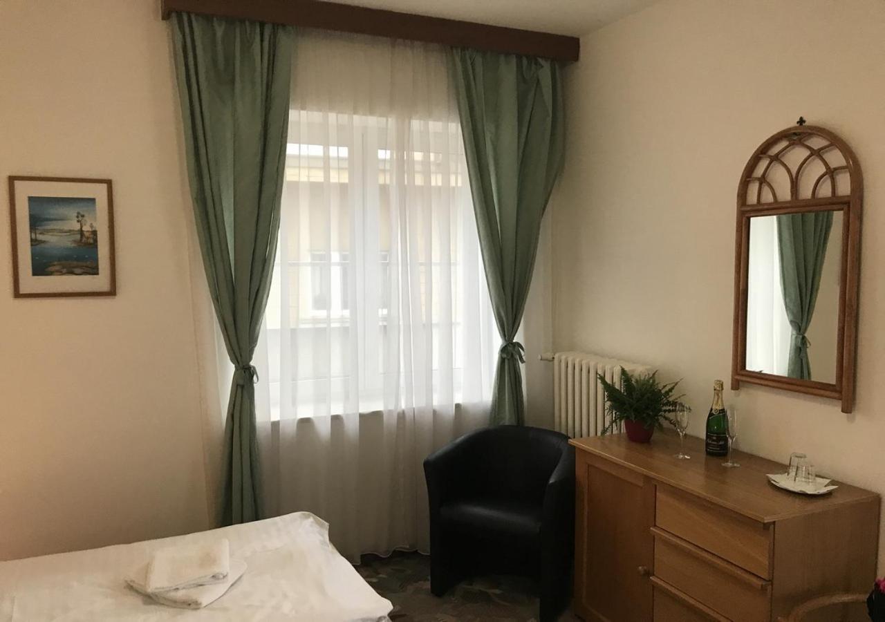 Hotel Otar براغ المظهر الخارجي الصورة