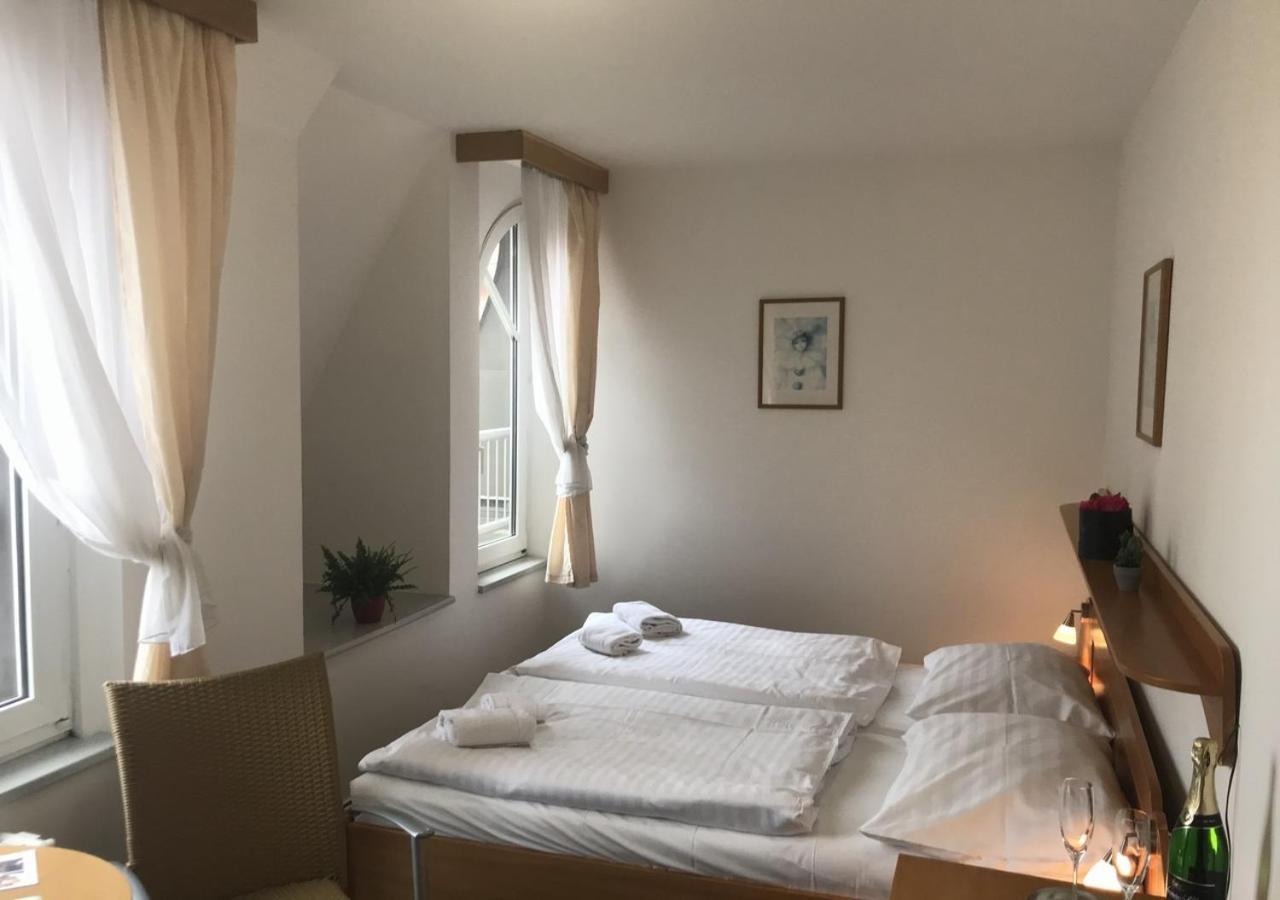 Hotel Otar براغ المظهر الخارجي الصورة